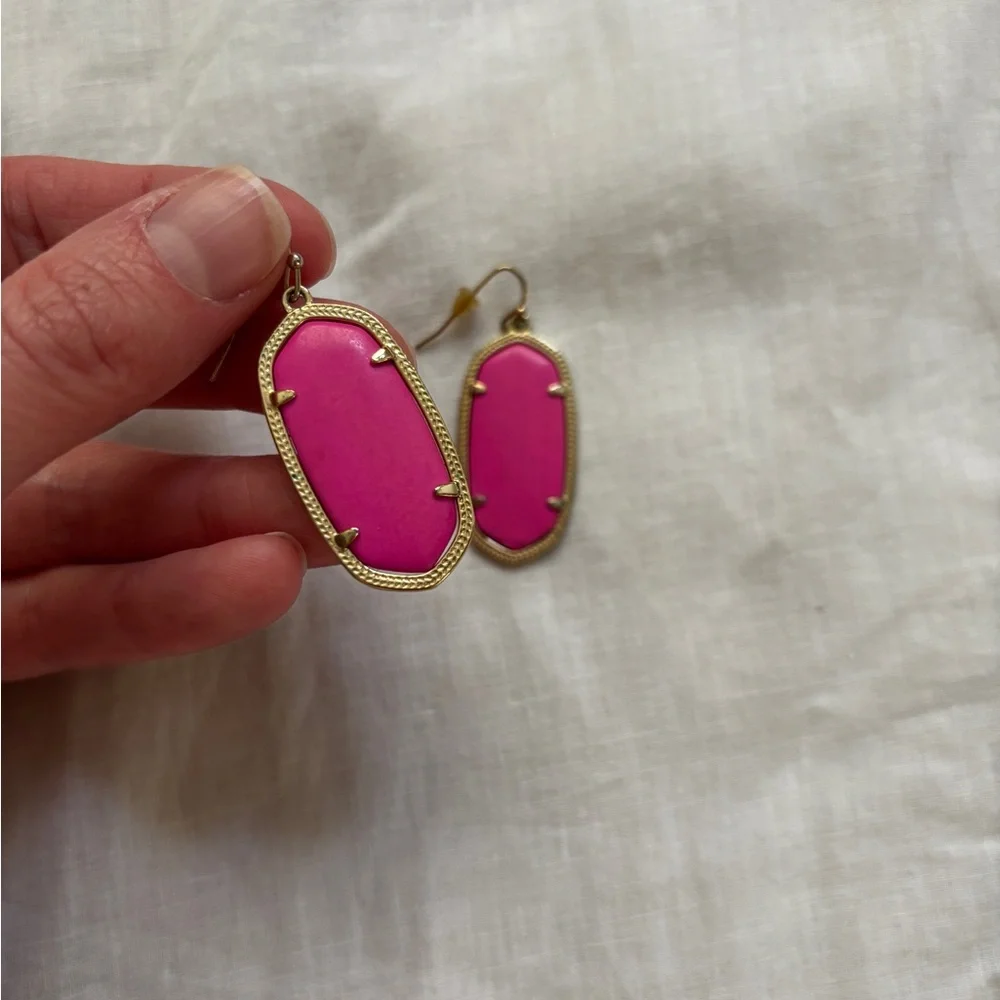 Kendra Scott Magenta Elle Earrings